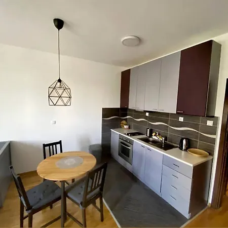 Charlie Apartment *